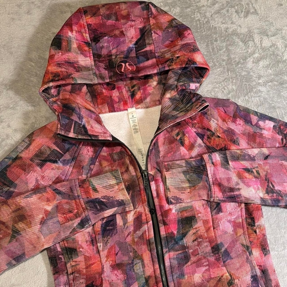 Limited Edition Lululemon Scuba Hoodie | Abstract Pink Print | Size 6